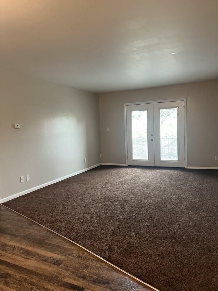 2811 N Ohenry Blvd #D - Photo 2 of 5