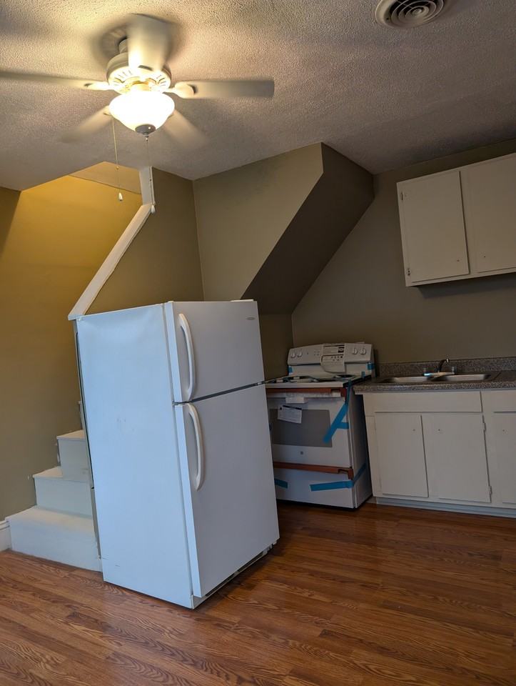 226 Folts St #3 - Photo 5 of 14