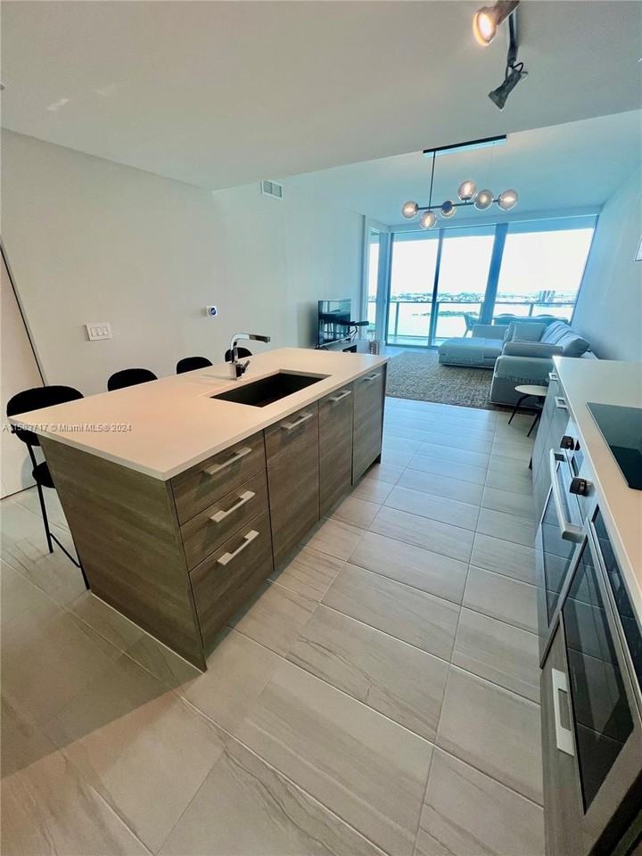 650 Ne 32nd St #3106 - Photo 2 of 29