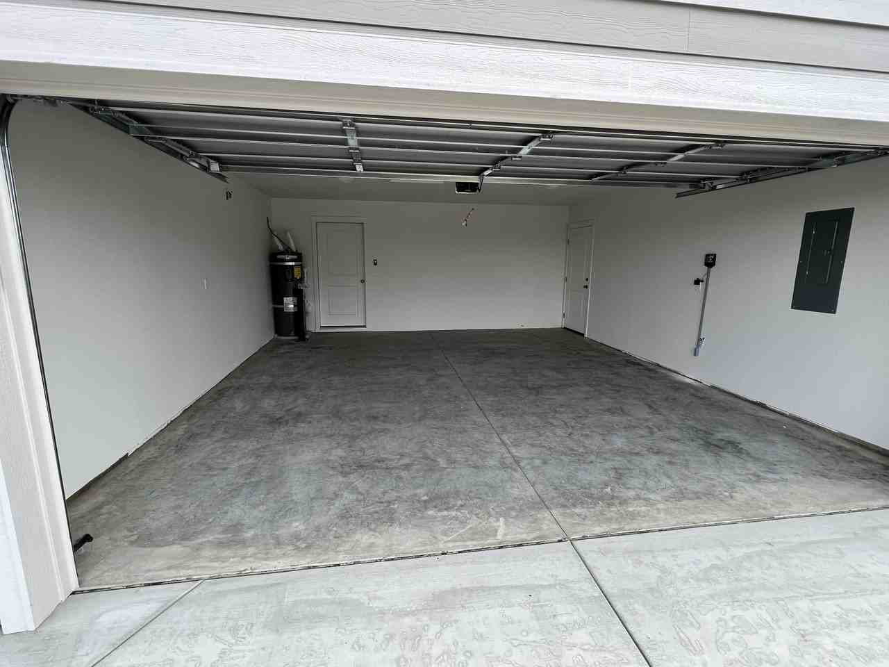 909 N Euclid Rd #NA - Photo 2 of 20