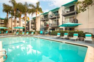 featured image of 2636 Grand Ave