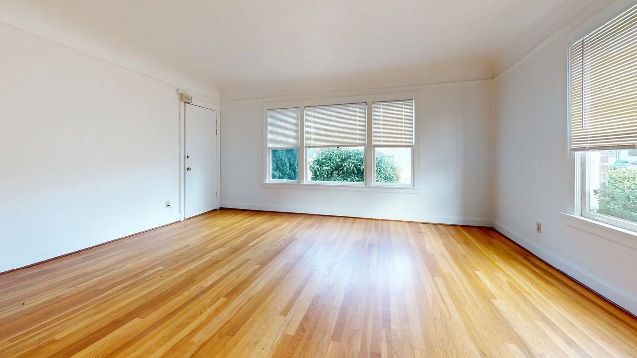 Oregonian - Photo 2 of 10