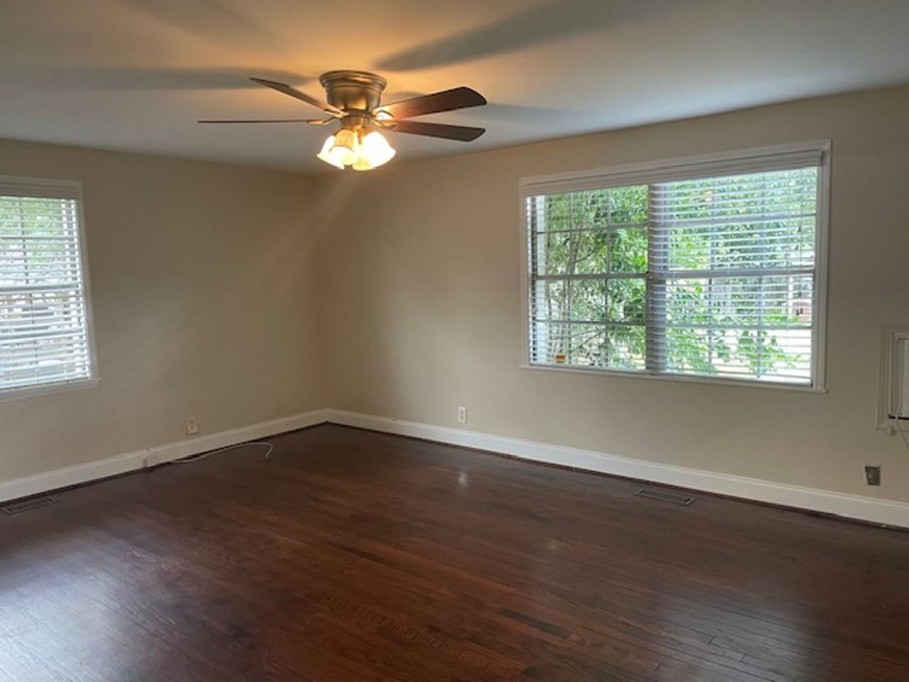 1723 5th Ave - Photo 7 of 11