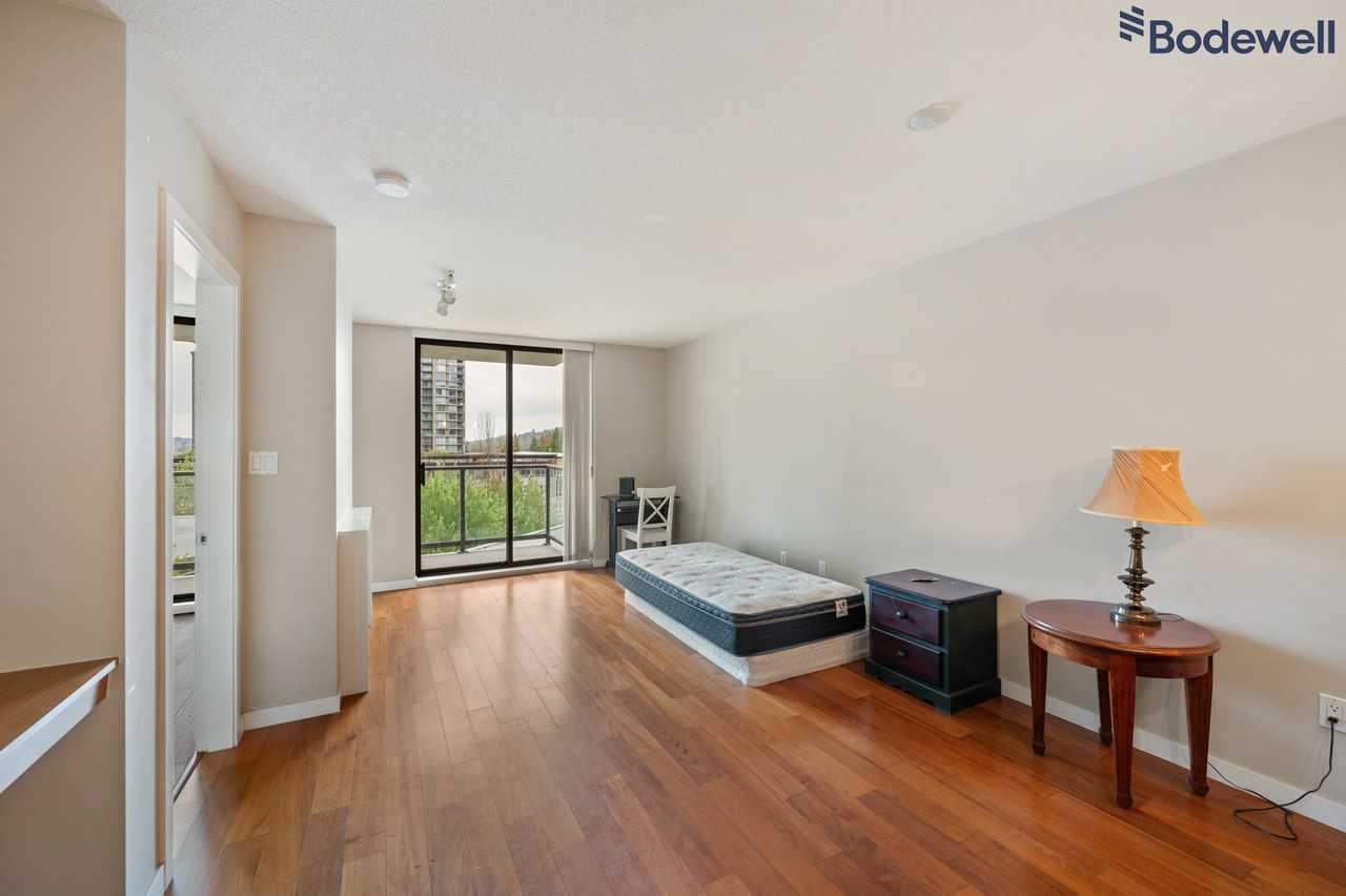 Claremont - Photo 7 of 22