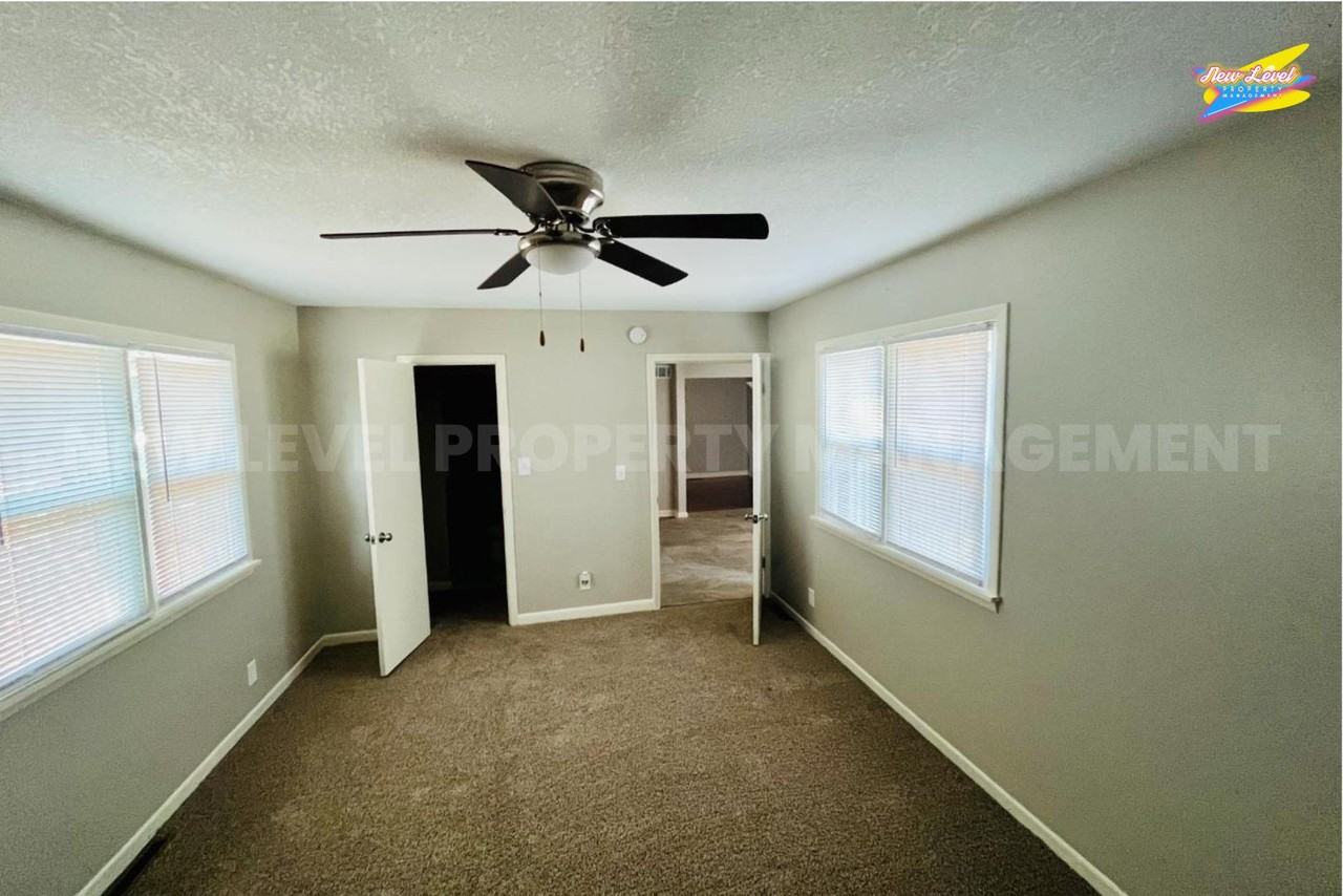 886 S Fabrique Dr - Photo 5 of 20