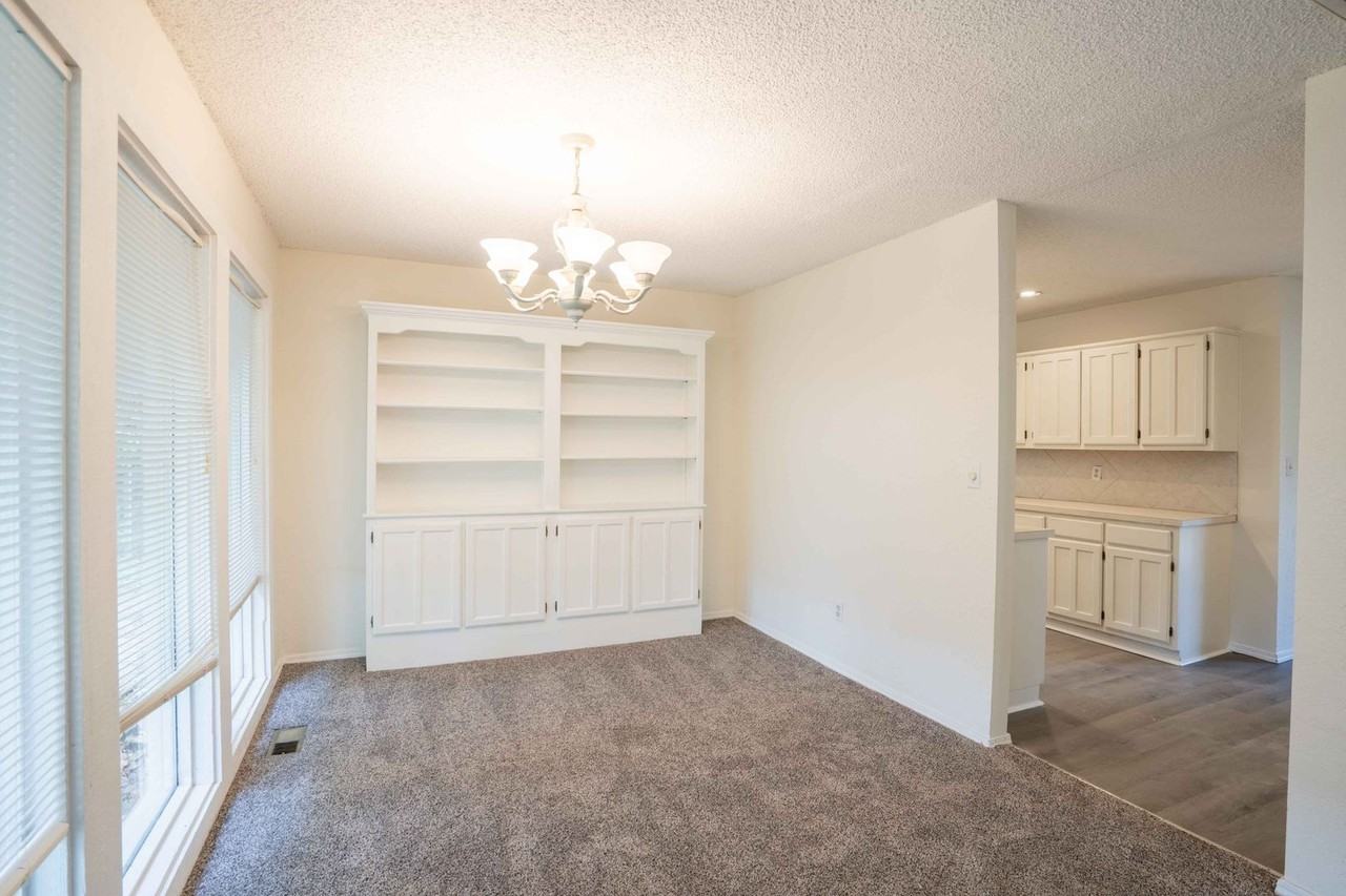 6718 S 90th East Ave - Photo 5 of 19