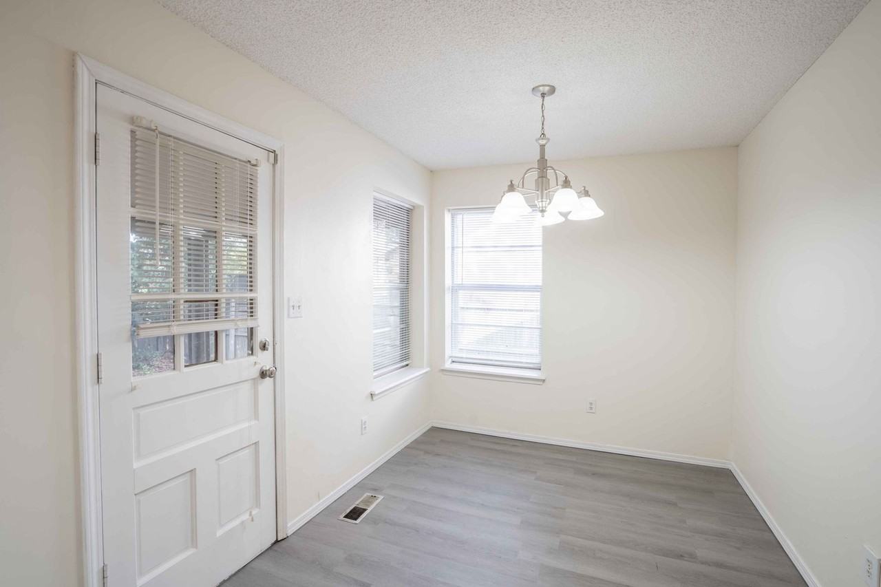 6718 S 90th East Ave - Photo 7 of 19