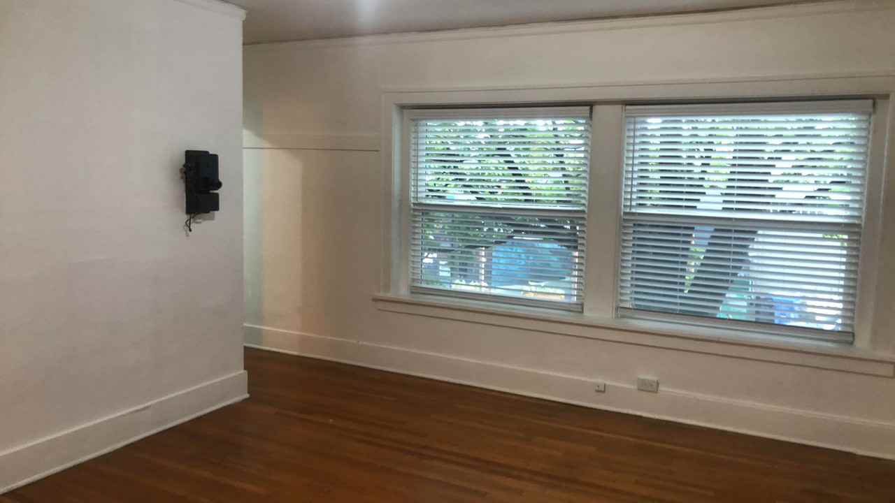 Gainsboro - Photo 5 of 50