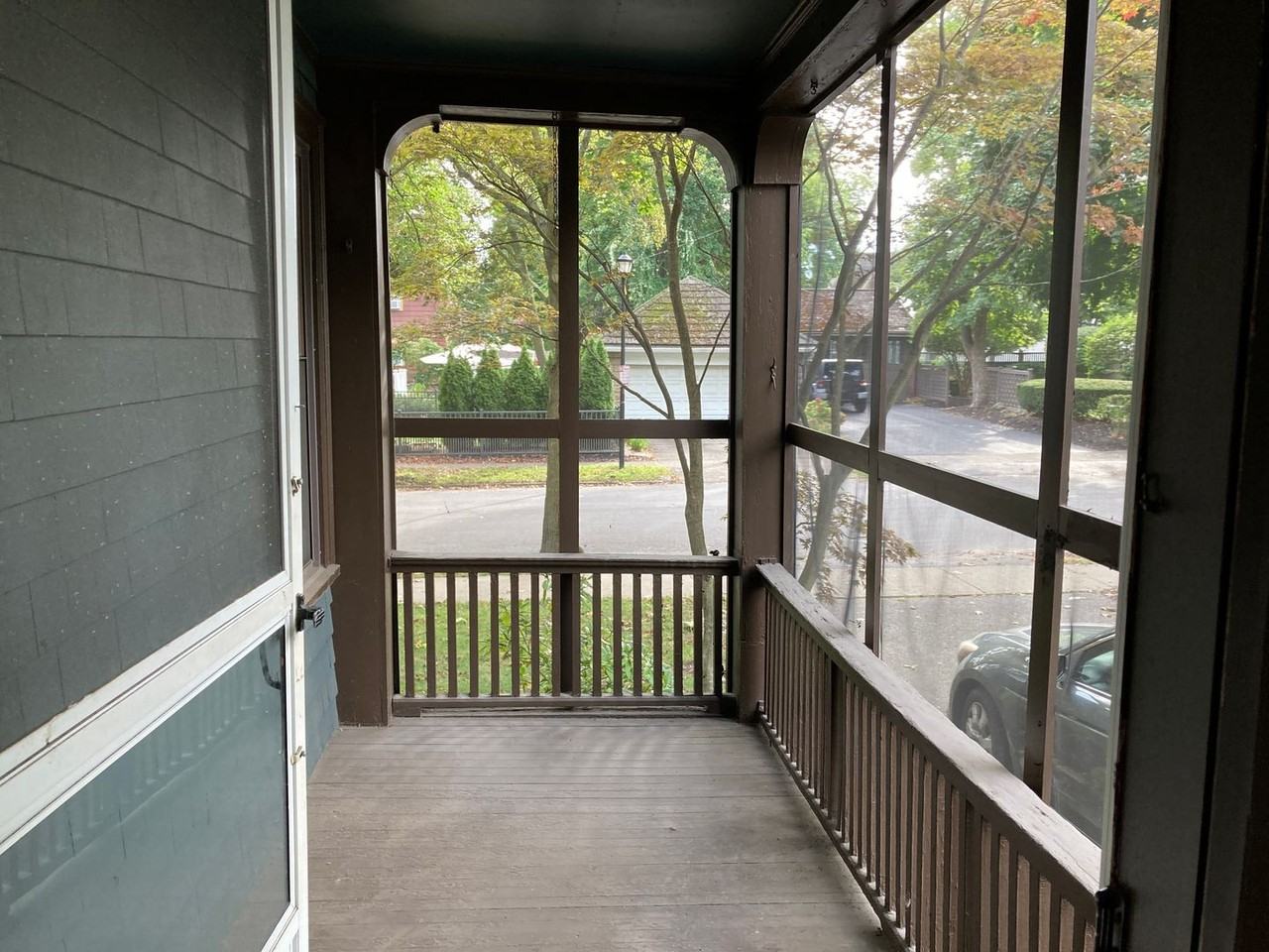 420 Harvard St - Photo 3 of 12