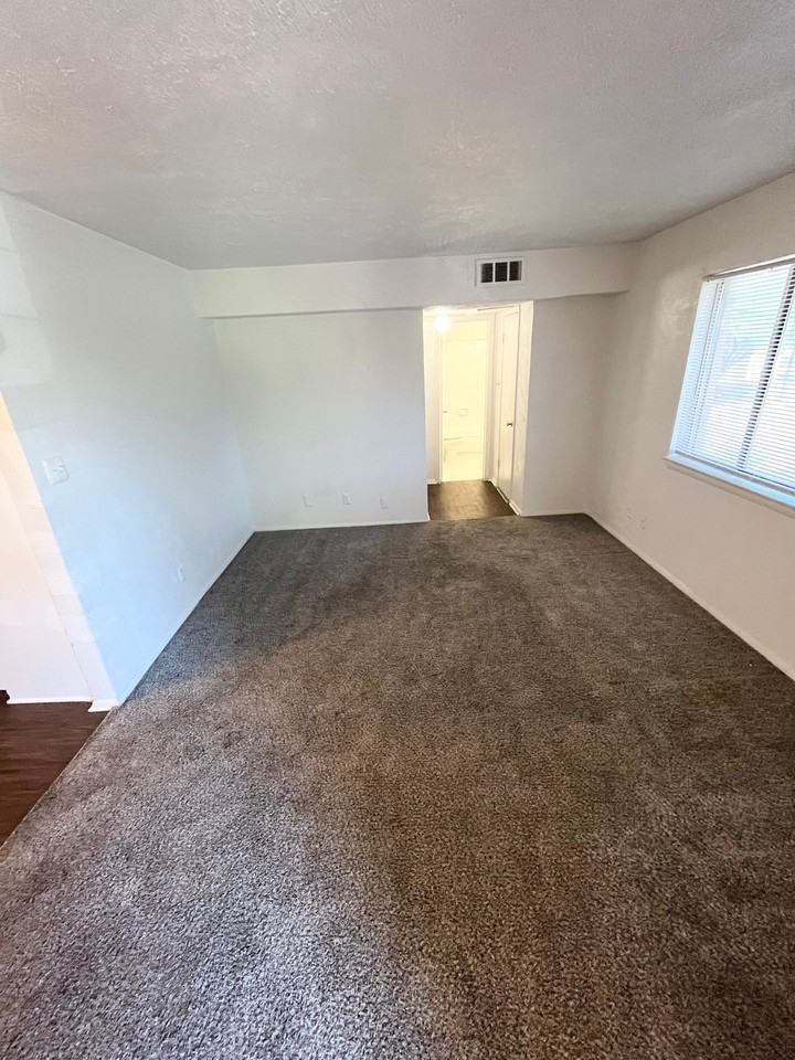 Gaston Twelve Apartments - Photo 6 of 19