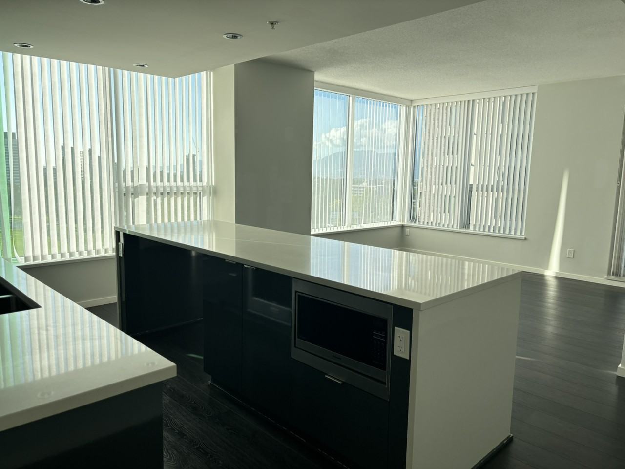 5883 Barker Ave - Photo 5 of 9