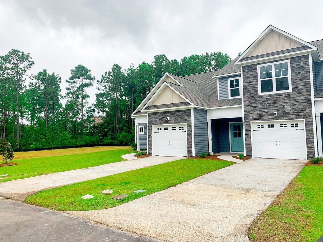 212 N Stingray Ln - Photo 4 of 35
