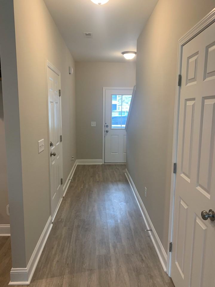 212 N Stingray Ln - Photo 5 of 35
