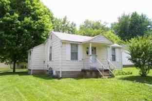1101 S Dunn St - Photo 1 of 1