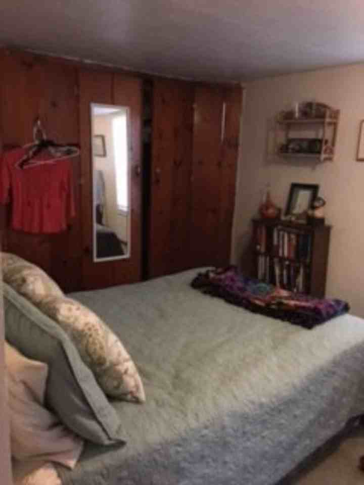 1101 S Dunn St - Photo 5 of 10