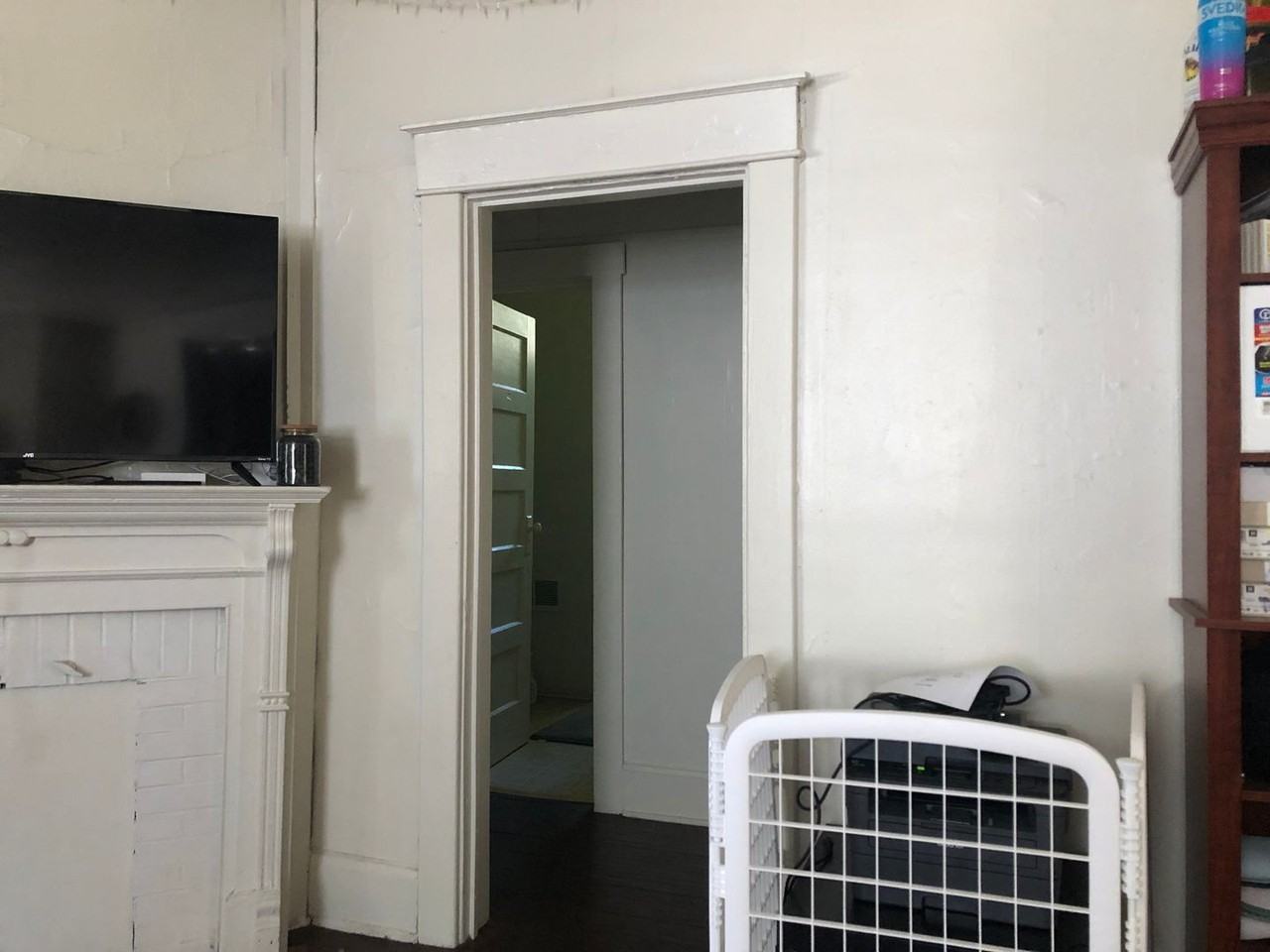 725 E 2nd St - Photo 4 of 9