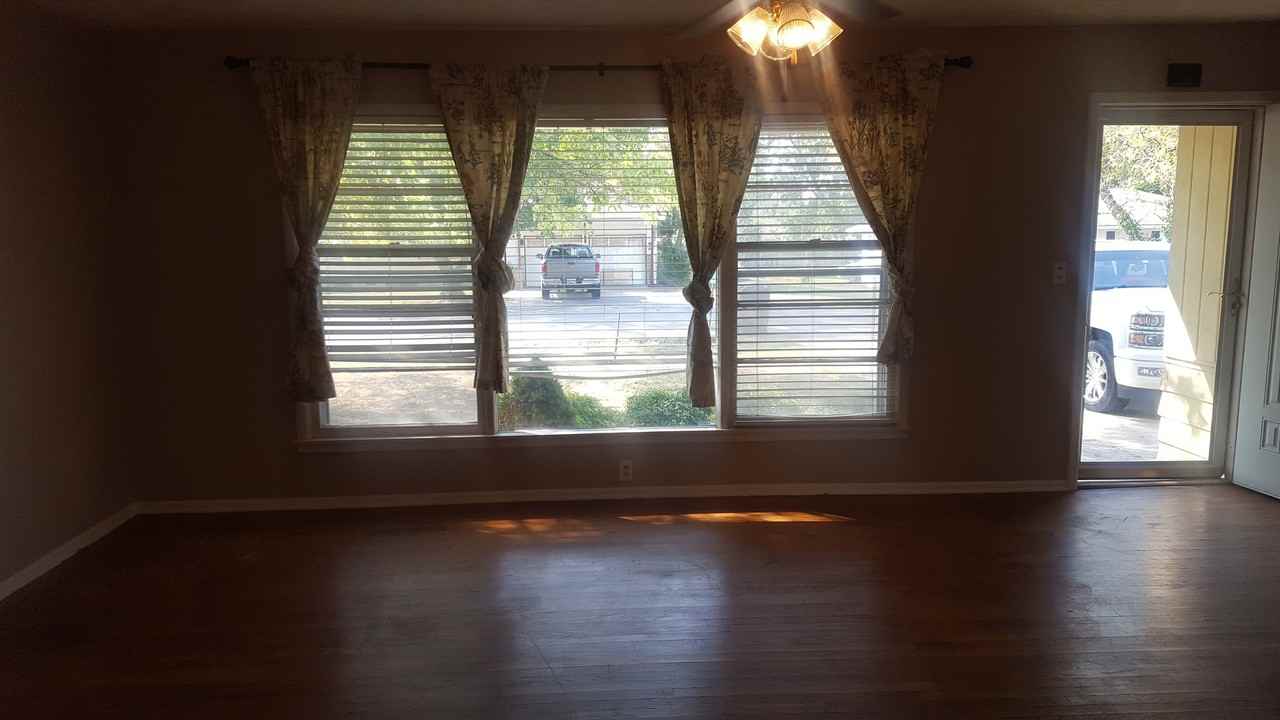 3812 Limestone Rd - Photo 2 of 15