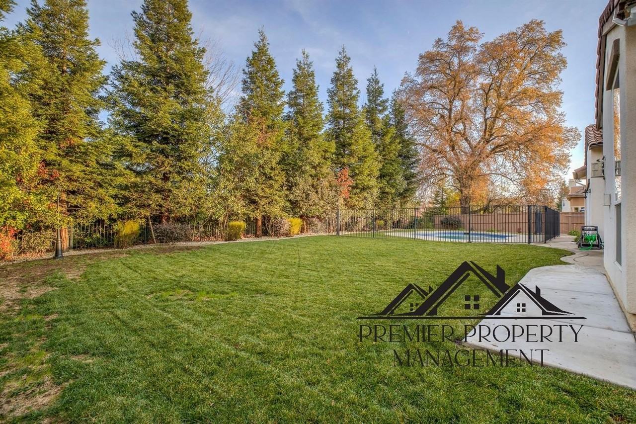 4521 Waterstone Dr - Photo 3 of 12