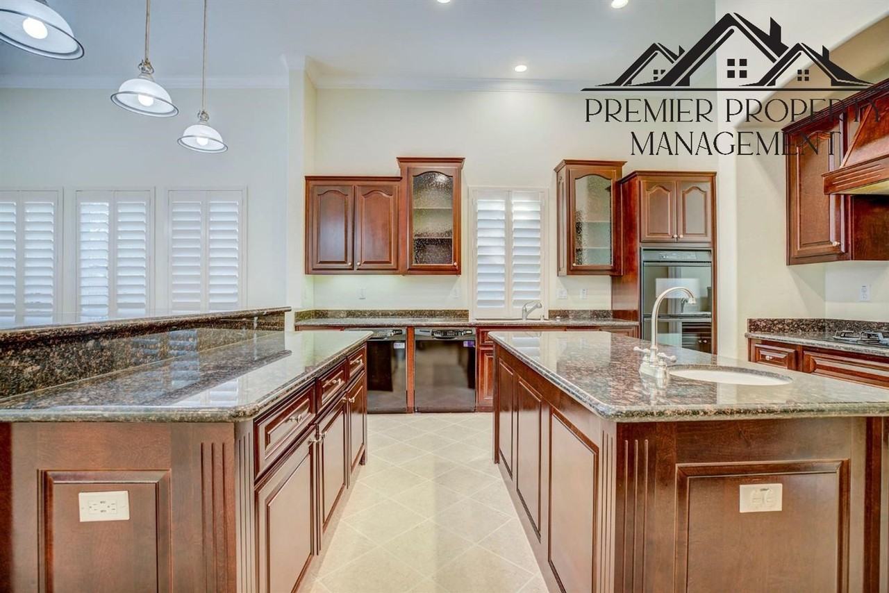 4521 Waterstone Dr - Photo 4 of 12