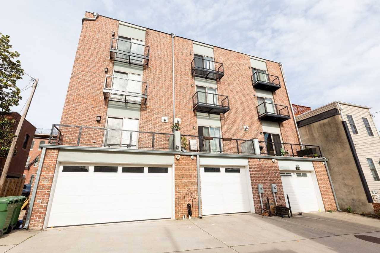 902 S Linwood Ave - Photo 2 of 34