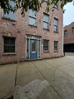 featured image of 902 S Linwood Ave