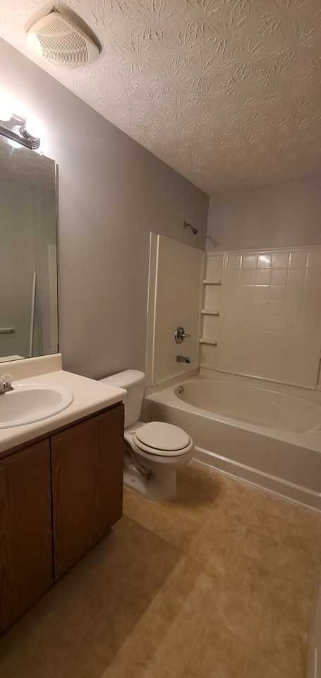 17301 Waldrop Cv - Photo 3 of 13