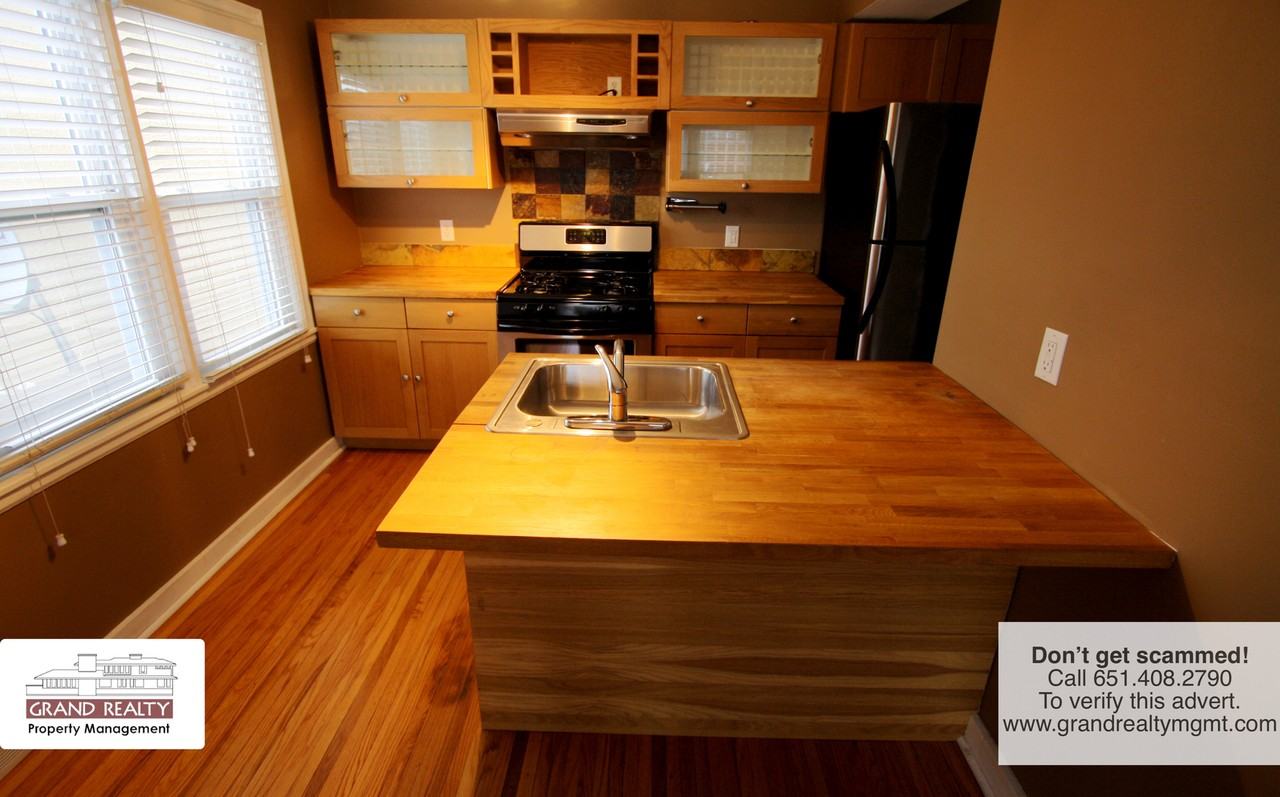 2057 Montreal Ave - Photo 2 of 12