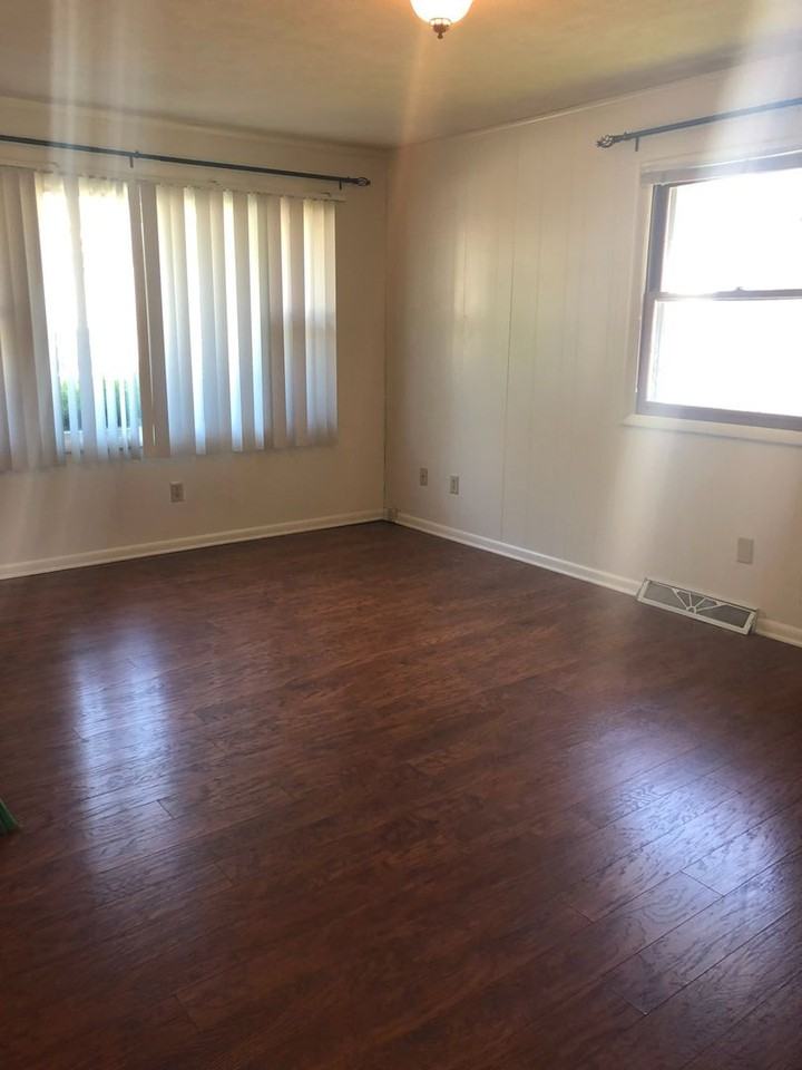 615 S Lincoln St - Photo 4 of 13