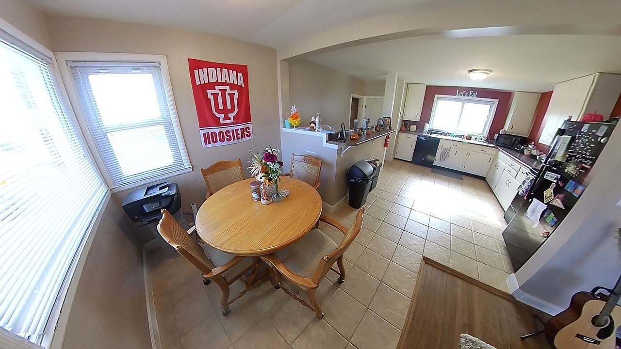 2200 E 7th St - Photo 3 of 11