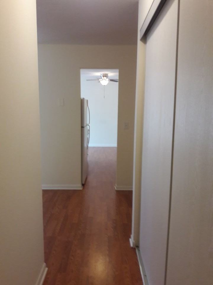 Minnehaha Manor - Photo 3 of 18