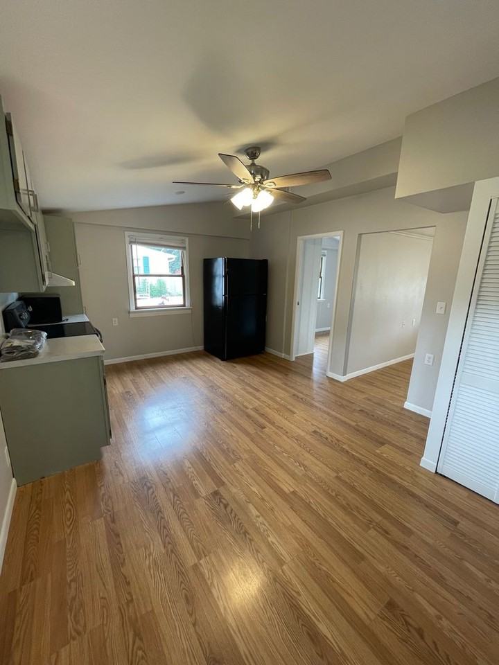 7514 Mildred Rd - Photo 3 of 12