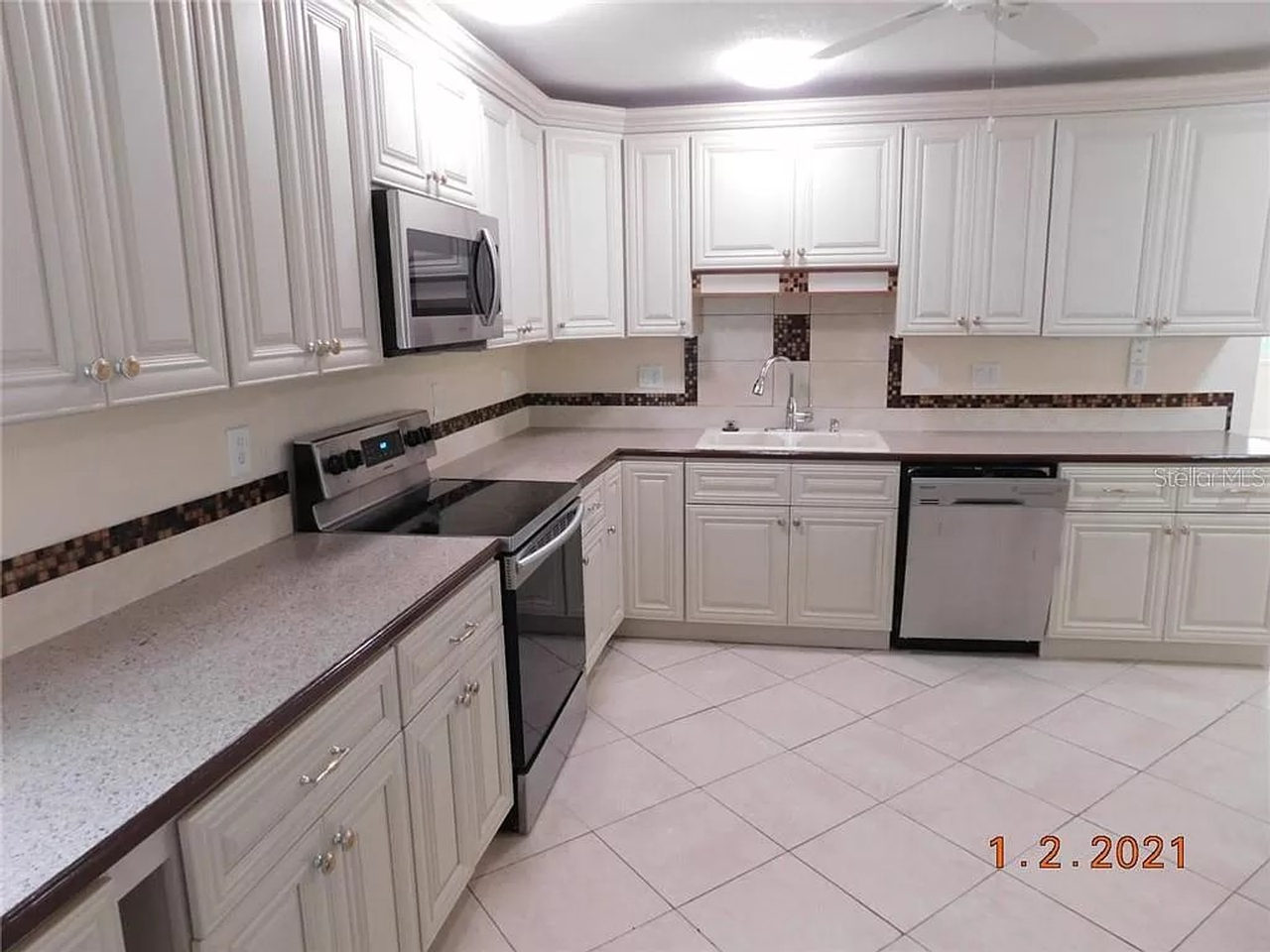 8185 Longbay Blvd - Photo 4 of 24