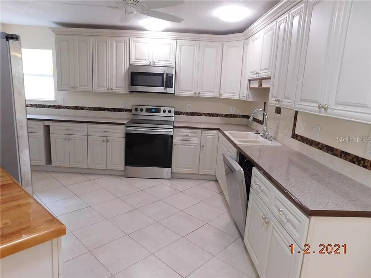 8185 Longbay Blvd - Photo 7 of 24