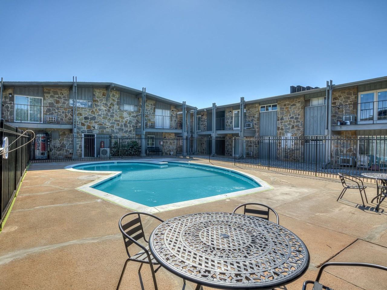 The Vue at Oak Creek - Photo 3 of 28