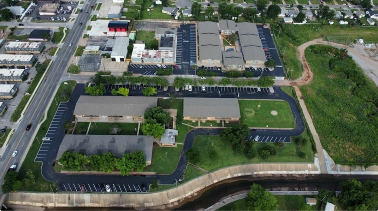 The Vue at Oak Creek - Photo 3 of 15