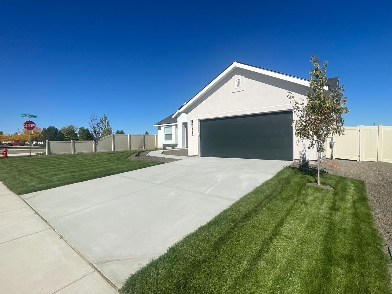 12766 Dovekie St - Photo 3 of 39