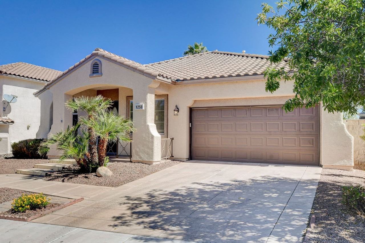 1258 Autumn Wind Way - Photo 2 of 50