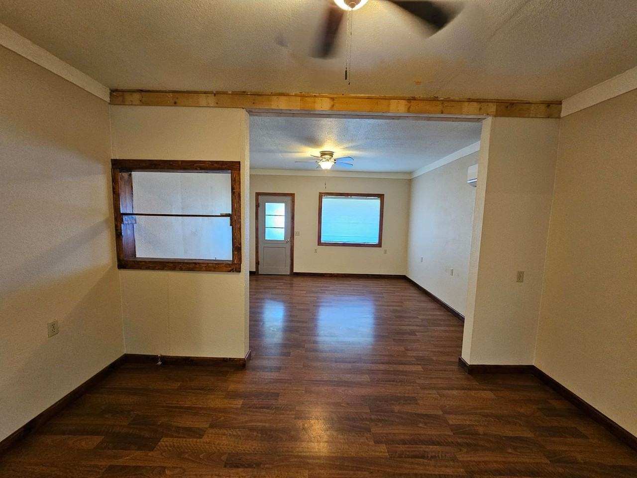 495 F St - Photo 4 of 14