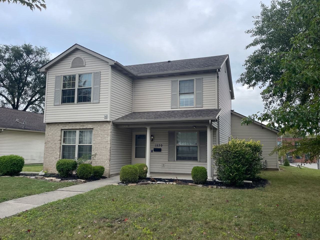 1539 E Wayne St - Photo 2 of 30