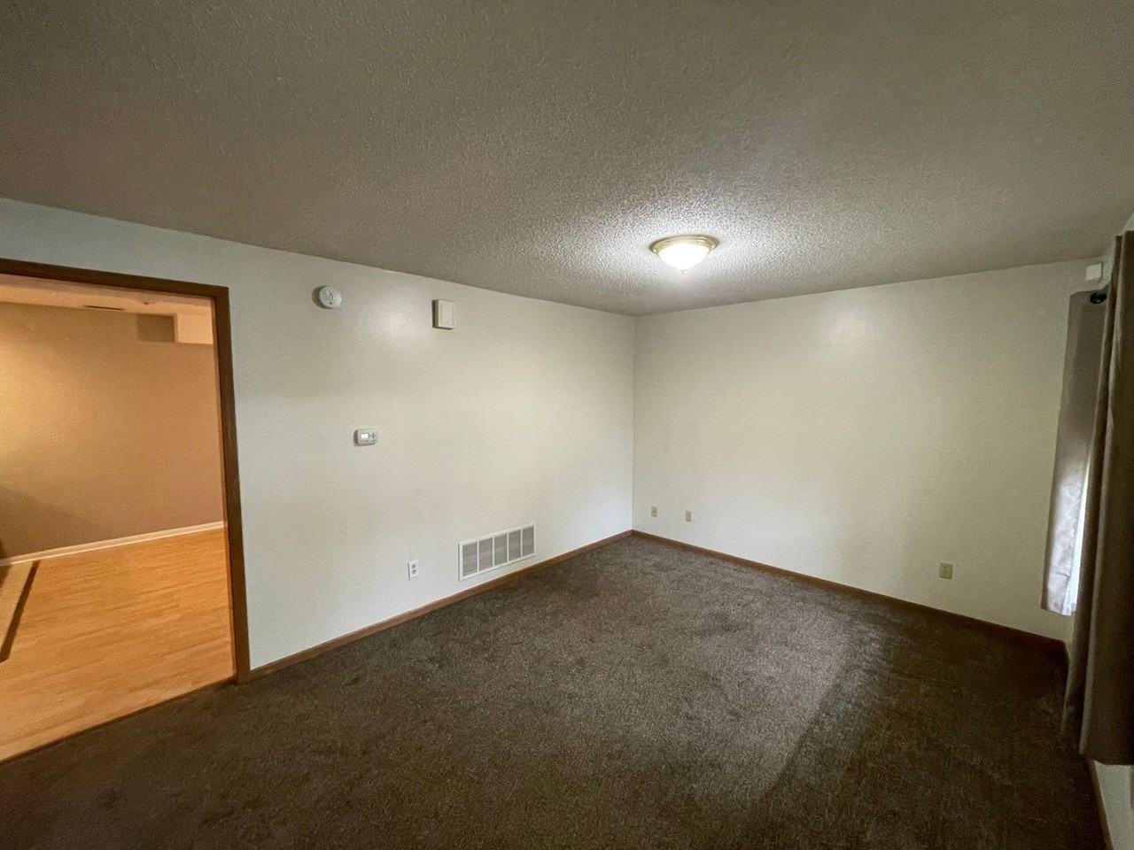 1539 E Wayne St - Photo 3 of 30