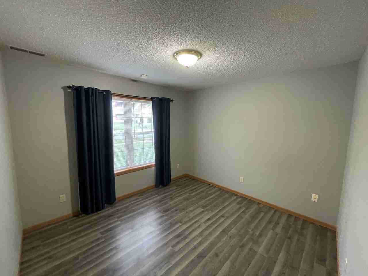 1539 E Wayne St - Photo 7 of 30