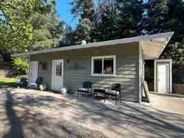 featured image of 14807 Hilltop Dr