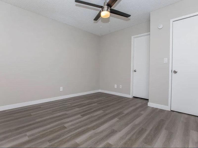 5507 W Cheyenne Ave - Photo 3 of 12