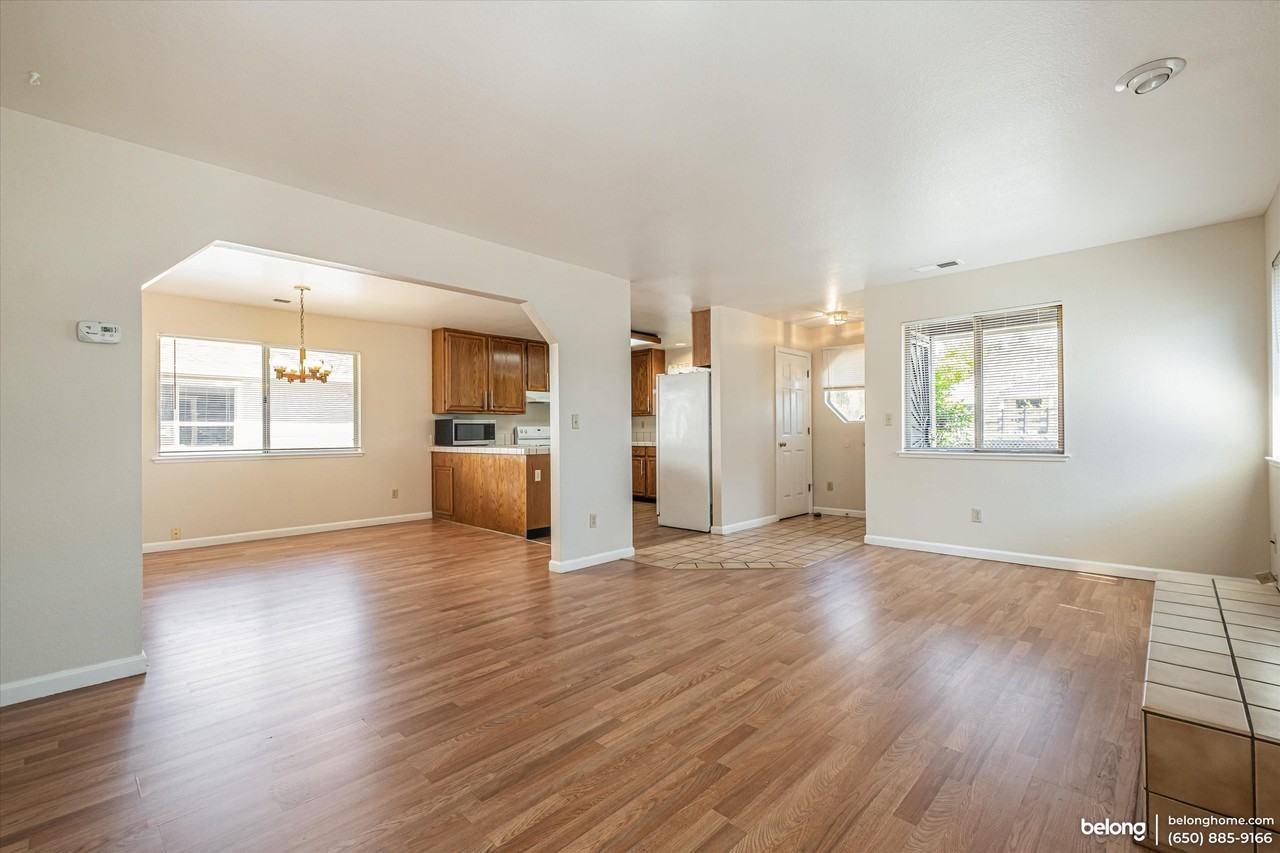 1659 Thrush Ave - Photo 5 of 20