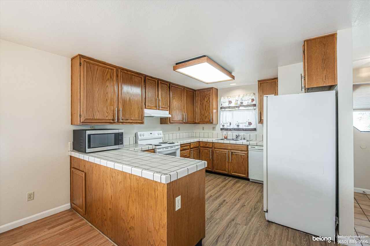1659 Thrush Ave - Photo 7 of 20