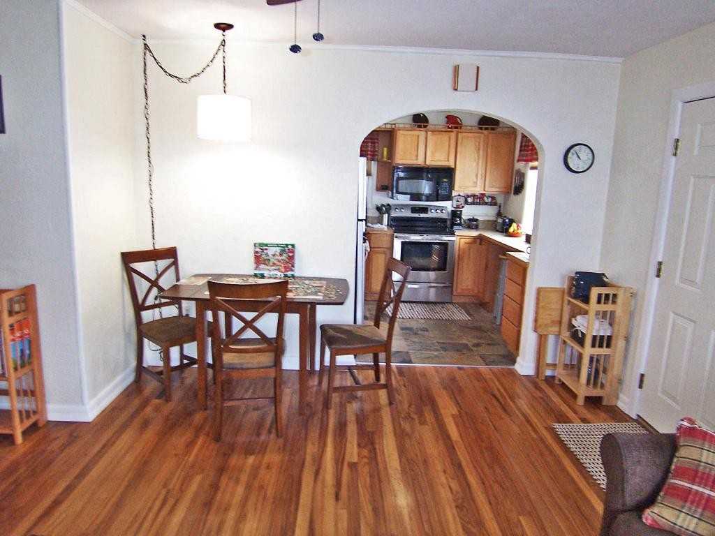 238 E 21st St - Photo 4 of 16