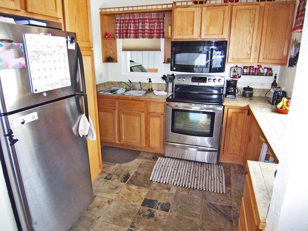 238 E 21st St - Photo 5 of 16