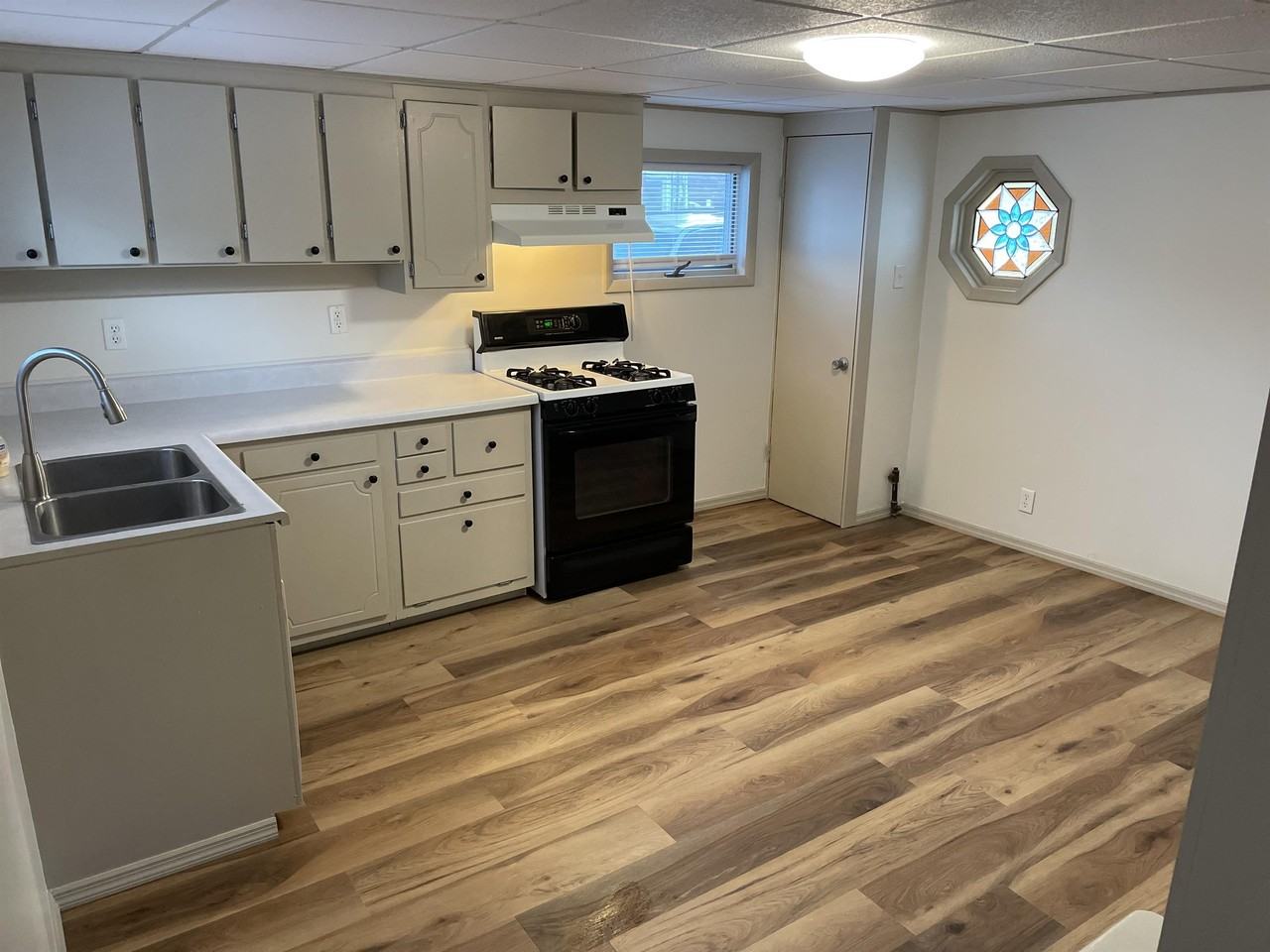 404 Church St - Photo 3 of 5