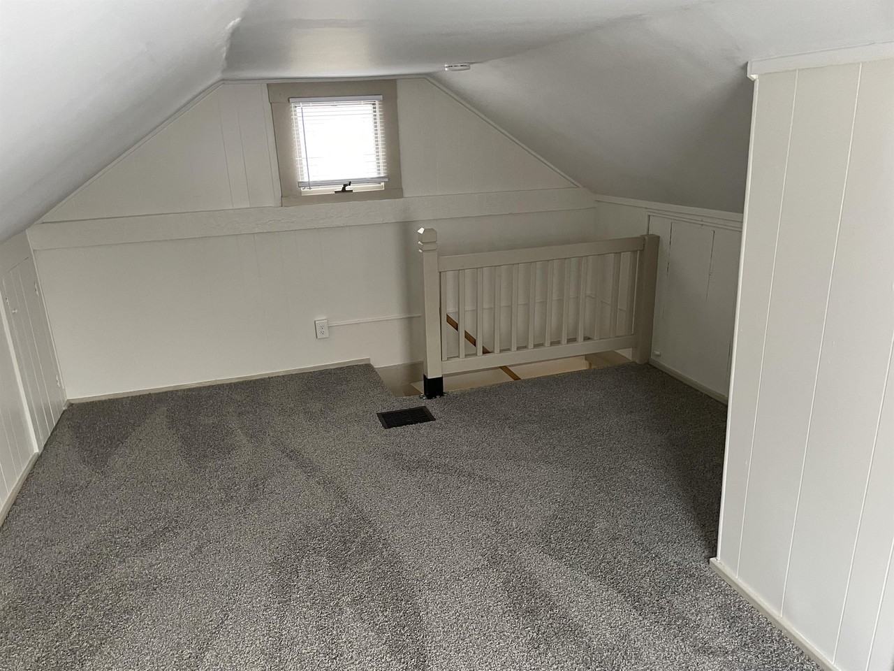 404 Church St - Photo 2 of 5