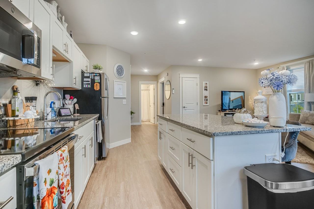 North Village Apartments - Photo 5 of 22